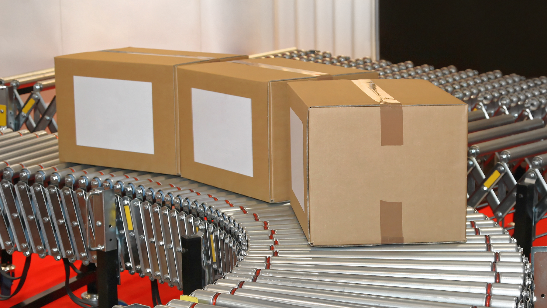 Dreamstime L 74887792 5f2985616f9ff