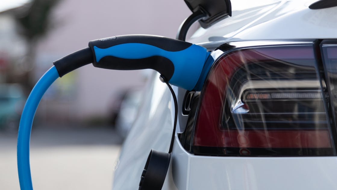Car bosses warn of supply chain threat to electric vehicle rollout