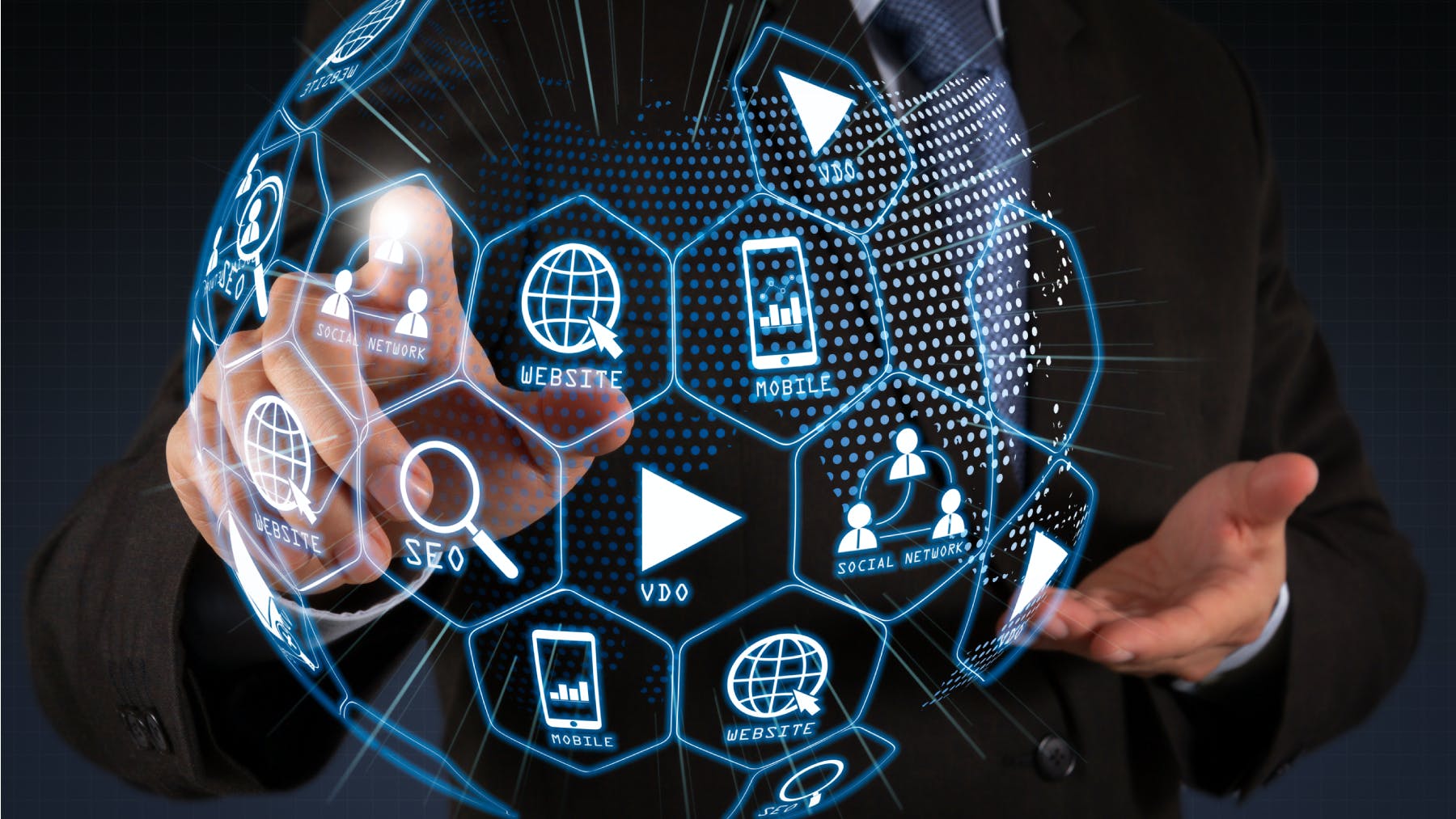 65820d7bd28018001ea3f6e7 Dreamstime L 124276610